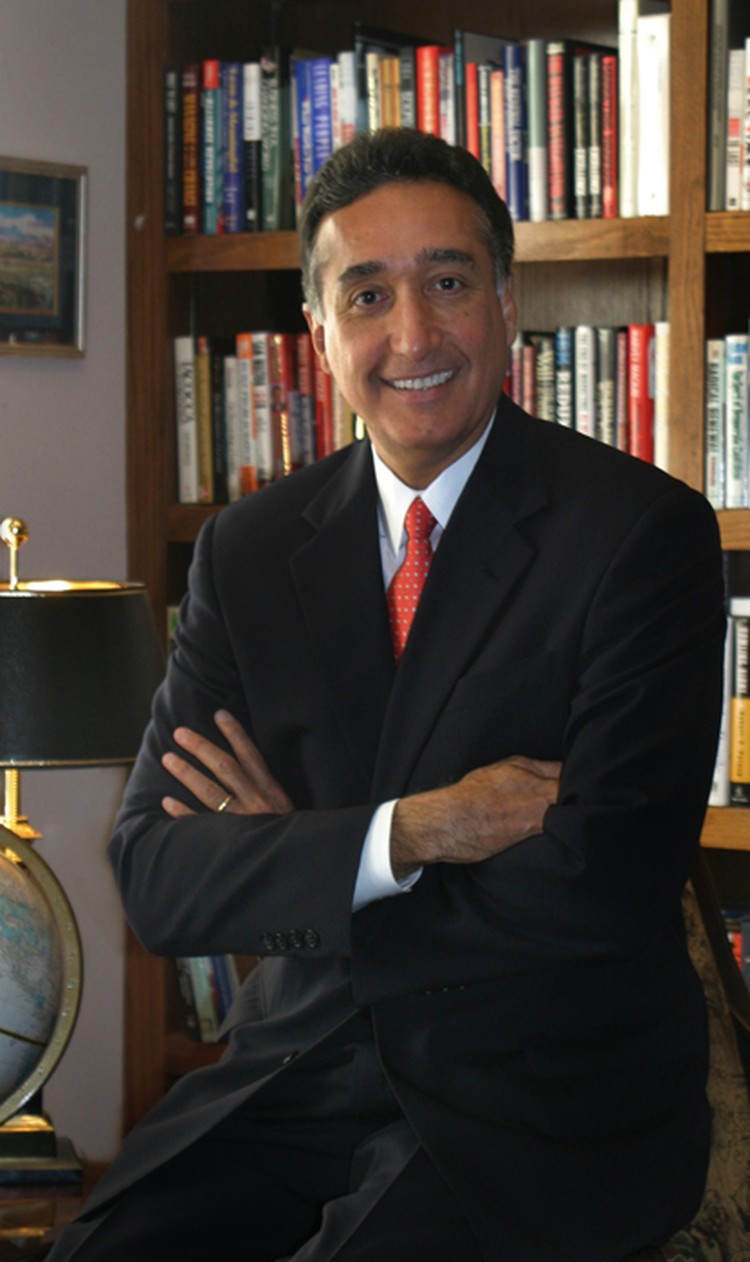 Henry Cisneros: Envisioning Neighborhoods for the New Old Age
